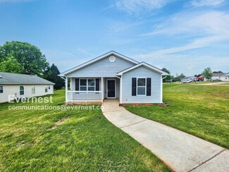 303 Dove Point, Social Circle, GA 30025