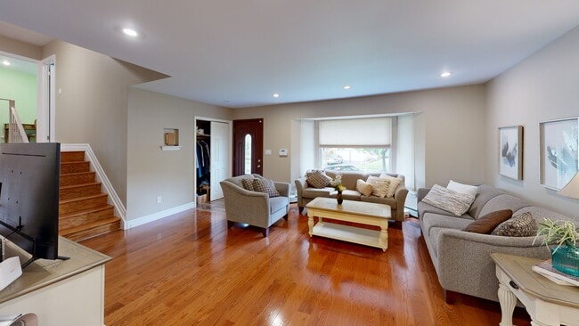 21 Mellow Ln, Jericho, NY 11753 - photo 3