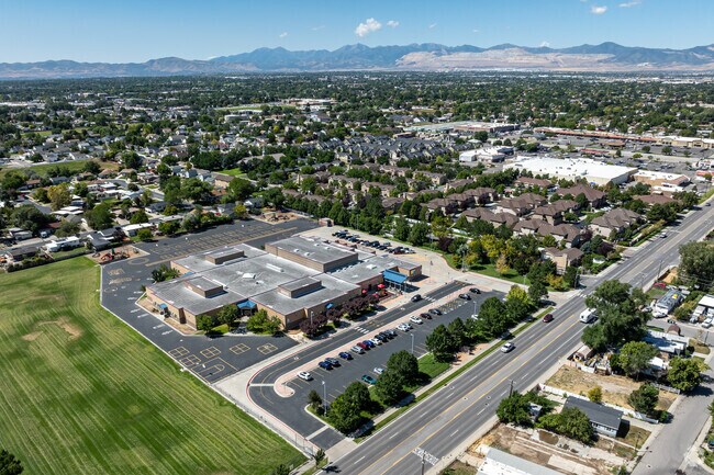 Heartland Elementary School is a suburban public school with mountain views.