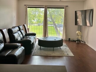 950 E Wilmette Rd Unit 215, Palatine, IL 60074