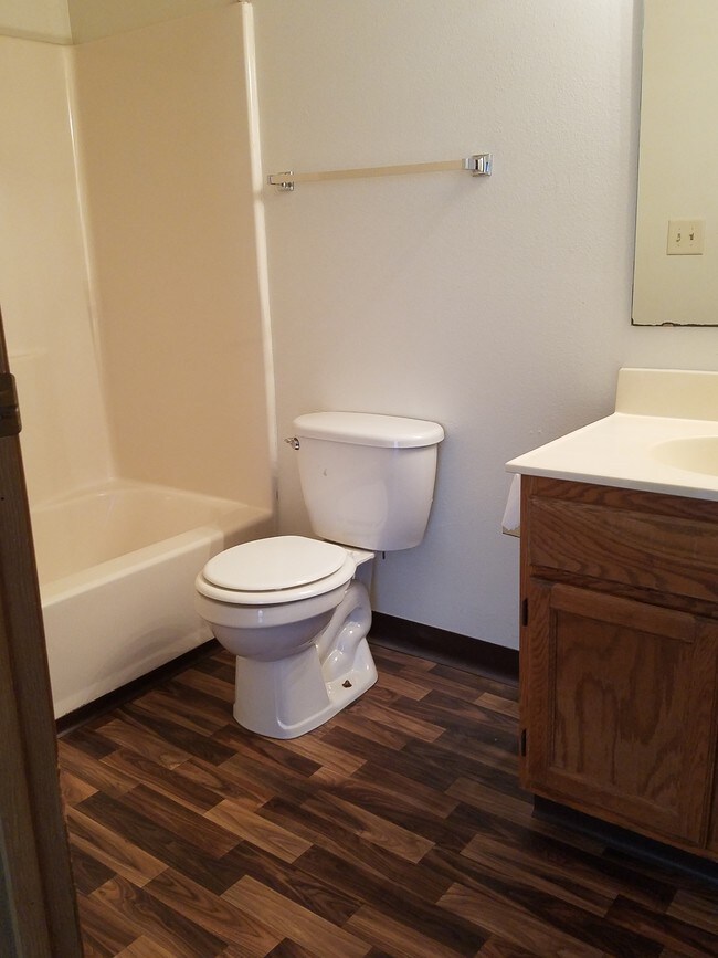 Cedar Park Apartments, Moorhead, MN 56560 - photo 5