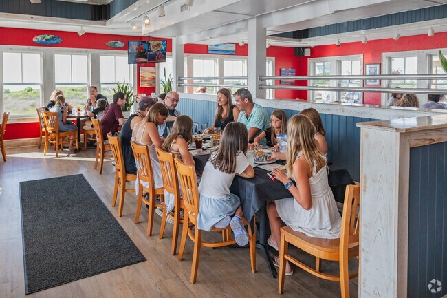 Hatteras Sol is a popular family restaurant for dinner with amazing seafood in Hatteras.