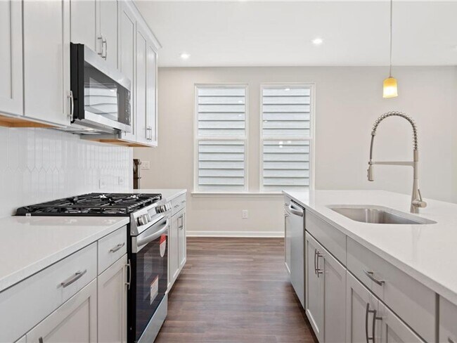 707 Smokey Quartz Way, Kennesaw, GA 30144 - photo 4