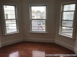 45 Crescent Ave Unit 3, Boston, MA 02125
