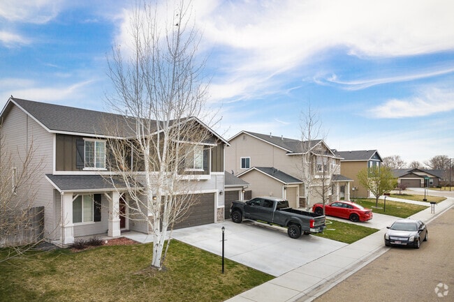 Two-story single-family homes in Caldwell provide ample space for large families.