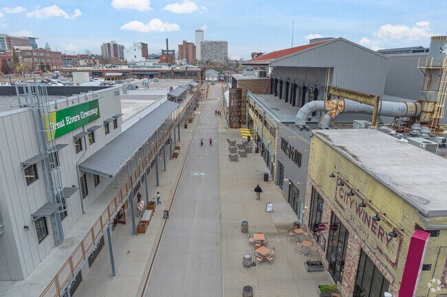 Originally built in 1929, City Foundry is a repurposed area for drinks, food, and entertainment.