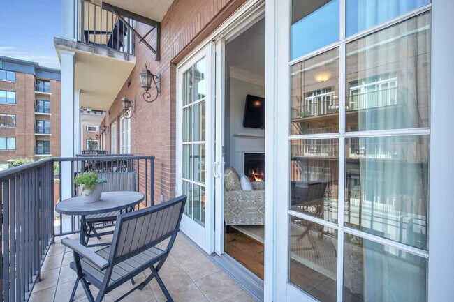 165 W Bay St unit ID1244806P, Savannah, GA 31401 - photo 7