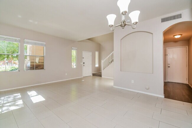 1469 S Hawk Ln, Gilbert, AZ 85296 - photo 5