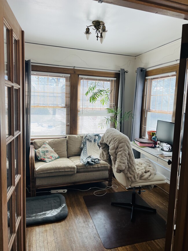 3124 W 44th St Unit Apartment 3, Minneapolis, MN 55410