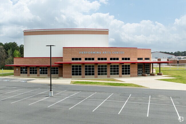 Magnolia High School students have the ability to be a part of the schools performing arts.