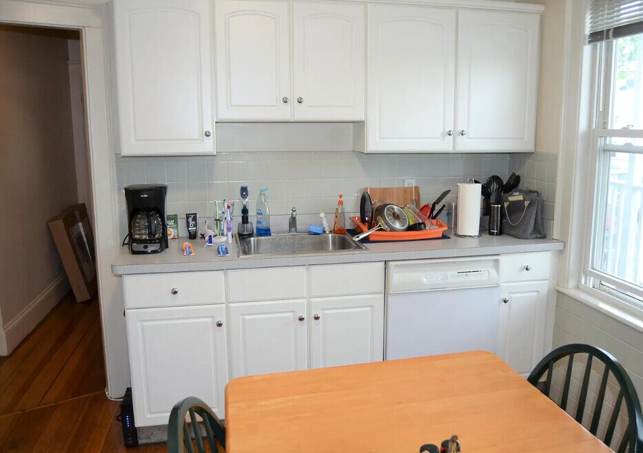 440 Washington St unit 3, Brighton, MA 02135 - photo 1
