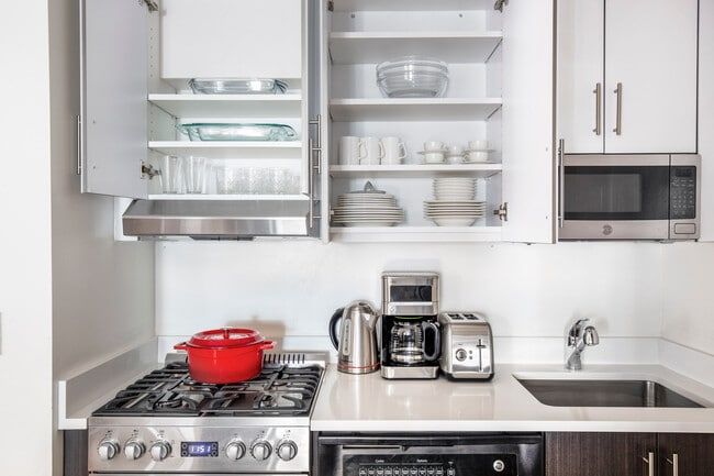 1700 E 5th St unit FL2-ID3363A, Huntington Station, NY 11746 - photo 5