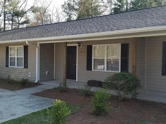 120 Joe Powell Ln, Jacksonville, NC 28540