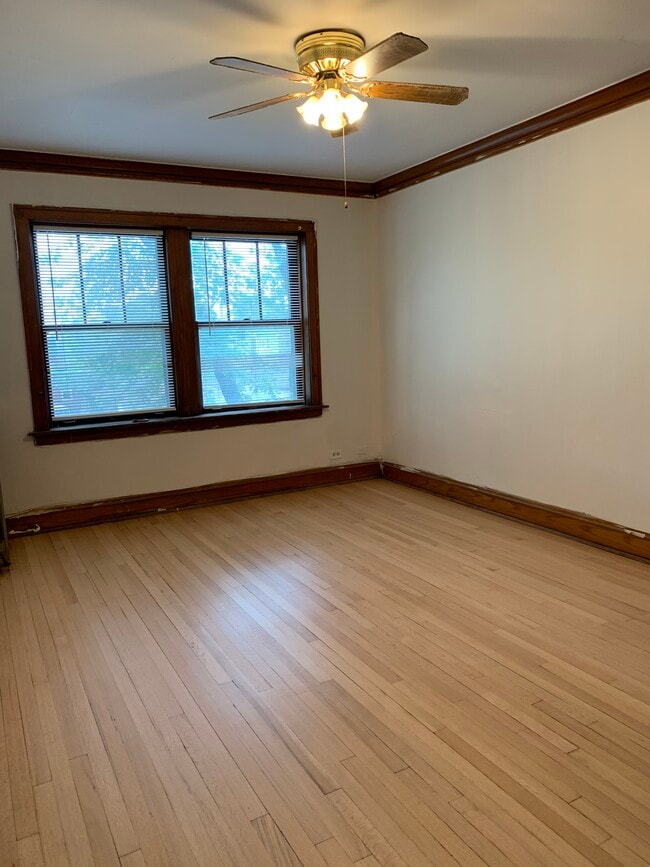 1852 Grove Ave unit 1B, Berwyn, IL 60402 - photo 5
