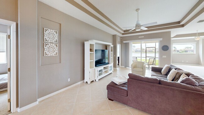 2212 Weaver Bird Ln, Venice, FL 34292 - photo 2