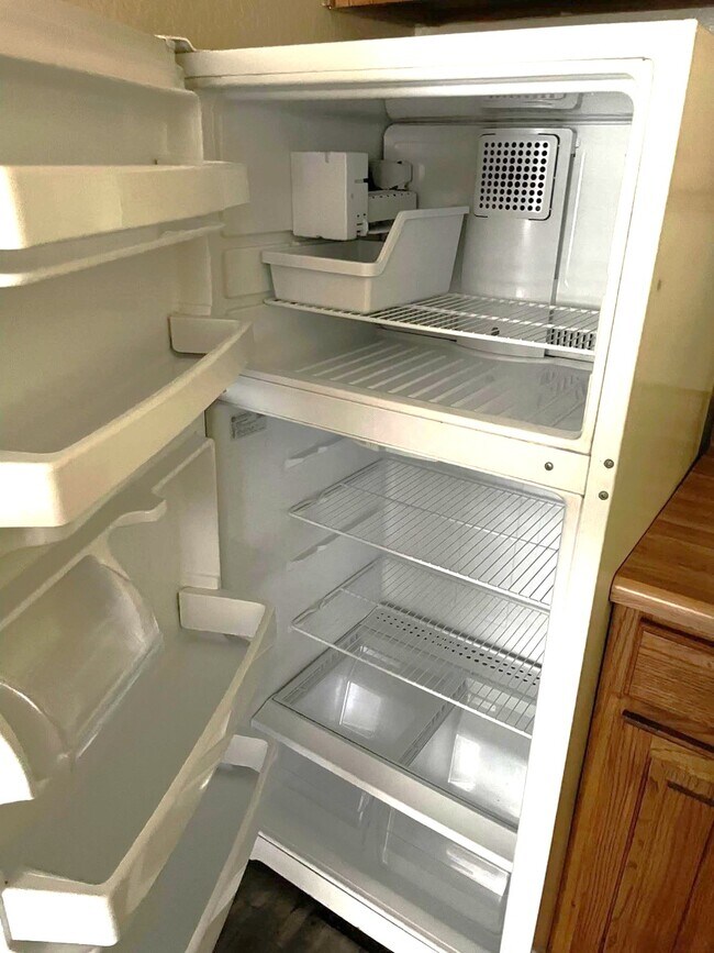 2310 Bamboo Dr unit J303, Arlington, TX 76006 - photo 4