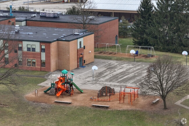 Poff Elementary School offers after school programs for students to participate in.