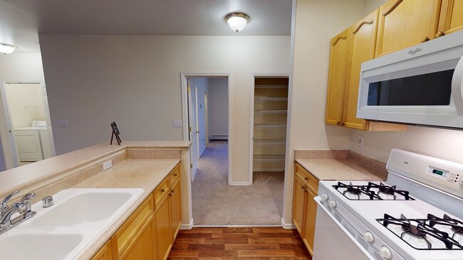 The Highlands Luxury Apartments - Kitchen