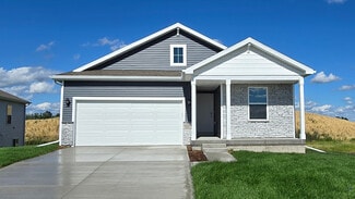 5619 152nd St, Urbandale, IA 50323