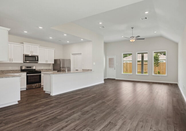 22507 Greenwood Canyon Dr unit 36479409, Cleveland, TX 77328 - photo 4