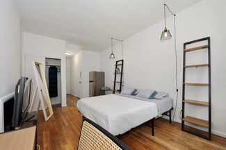 374 W 35th St Unit ID1323932P, New York, NY 10018