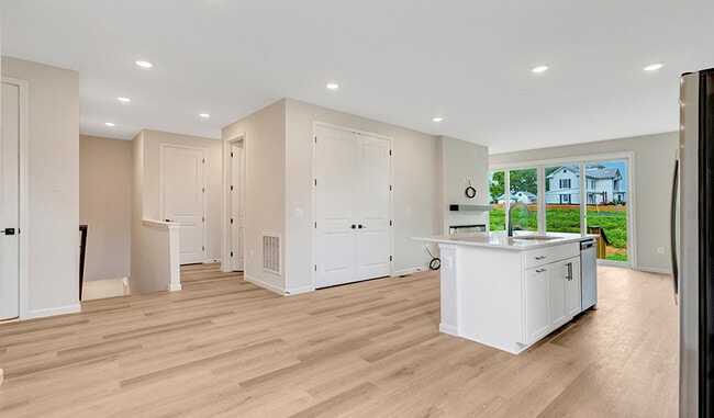 100 Midsummer Ln, Middletown, VA 22645 - photo 4