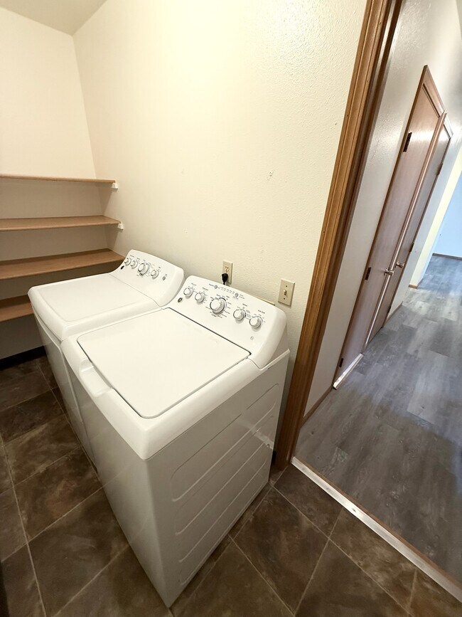 1512 Lake Elmo Dr unit 2, Billings, MT 59105 - photo 5