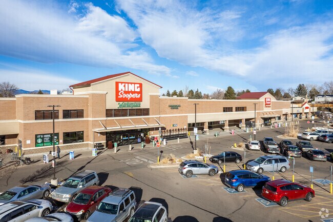 King Soopers is a convenient grocery store located in Club Crest.
