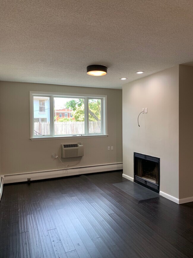 40 Evergreen St unit 11, Jamaica Plain, MA 02130 - photo 5