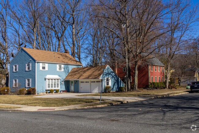 Pops of color on homes can be found throughout Swedes Run.
