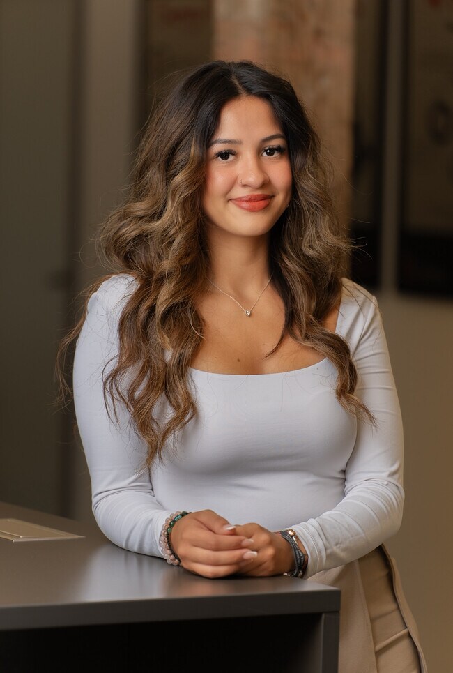 Agent Photo