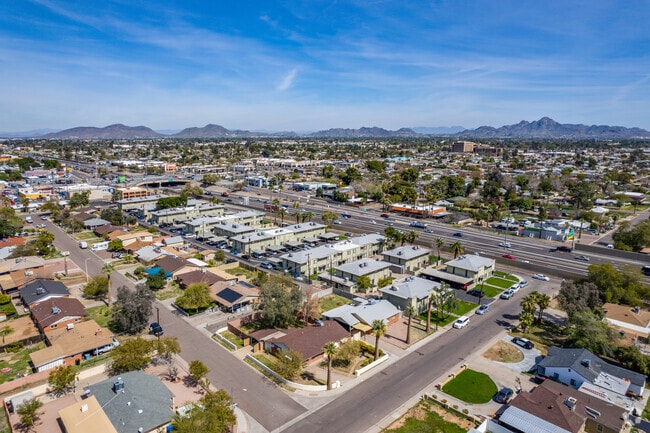 Residents of Grandview have easy access to I-17.