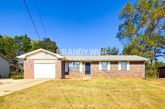 2960 Preston Dr, Rex, GA 30273