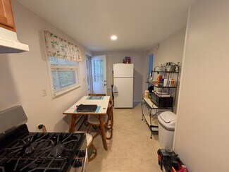 9 11th St Unit 1st Floor, Derby, CT 06418