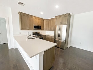 234 Marina Pointe Dr, E. Rockaway, NY 11518