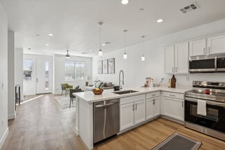 10530 W Hammer Ln, Las Vegas, NV 89166