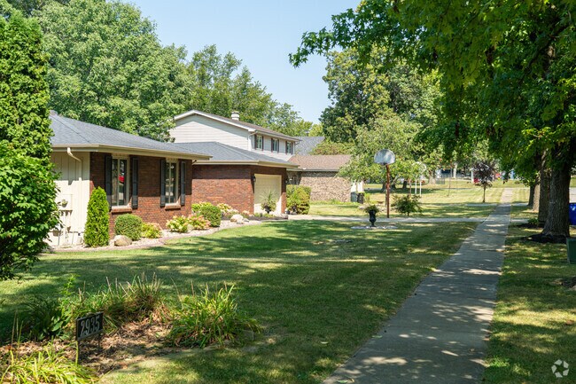 Most home prices in Decatur's Greenlake neighborhood range between $120,000 and $190,000.