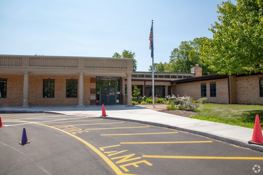 Welcome to Eagle Elementary School in Zionsville.