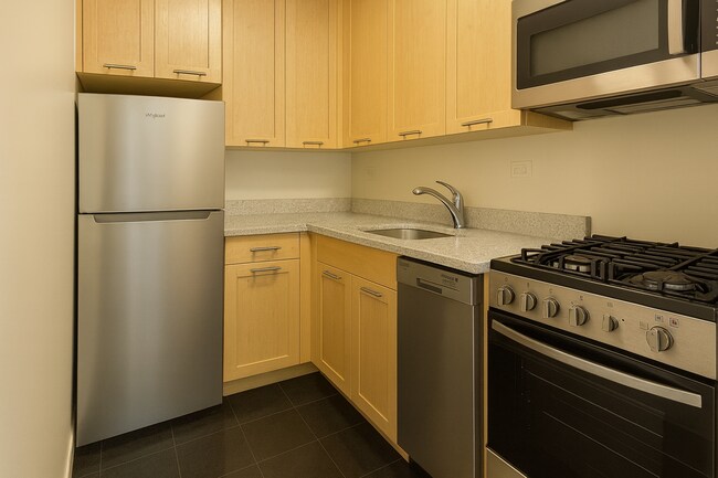 308 E 84th St unit 3, New York, NY 10028 - photo 4