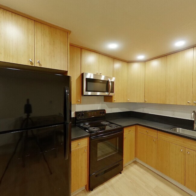 Piedmont Palace, Berkeley, CA 94704 - photo 5