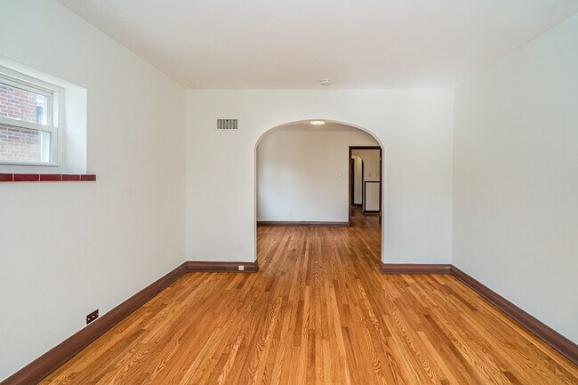 6525 Devonshire Ave unit 2W, Saint Louis, MO 63109 - photo 4