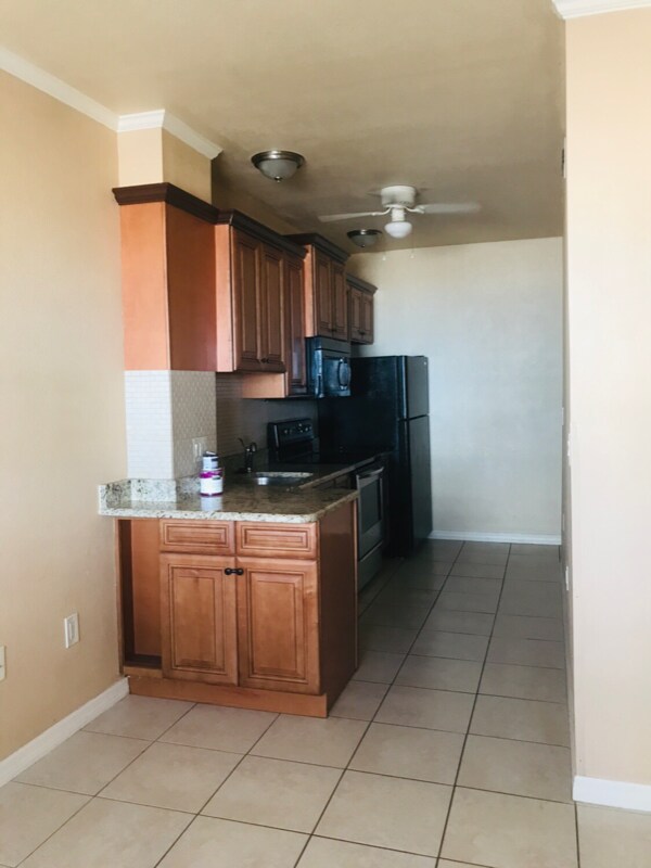 1315 N US Hwy 1 unit B, Fort Pierce, FL 34950 - photo 2