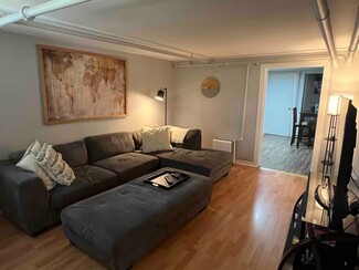 1519 W Granville Ave Unit Garden, Chicago, IL 60660