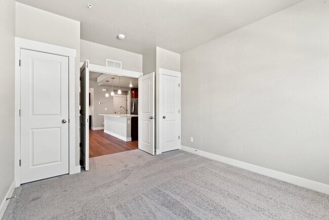 827 Schlagel St unit 36489225, Fort Collins, CO 80524 - photo 5