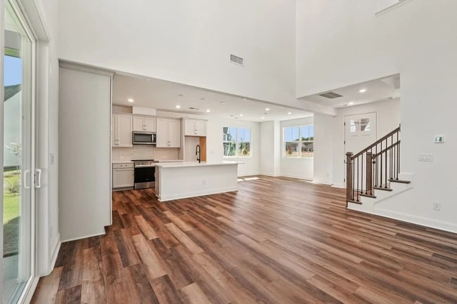 608 Mercury Dr, Tega Cay, SC 29708 - photo 6