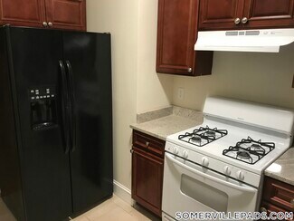163 Summer St Unit 2, Somerville, MA 02143