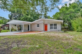 1333 Stately Oaks Dr NW, Winter Haven, FL 33881