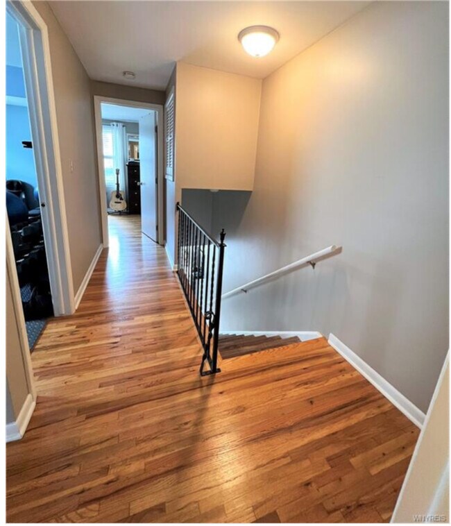 172 S Seine Dr Unit 1, Cheektowaga, NY 14227