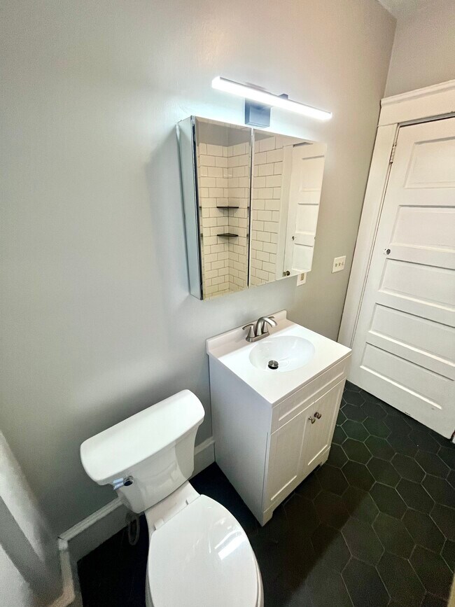 173 Bluff Ave unit First Floor, Cranston, RI 02905 - photo 5