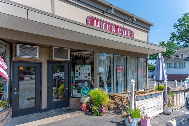 Lulu's Cafe is a popular spot in the community serving a variety of breakfast foods and sandwiches.